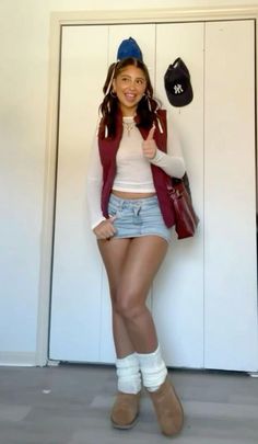 Fit Baddie, Mini Skirt Ideas, Olivia Dunne, Denim Blue Mini Skirt, Skirt Outfit Fall, Coachella Outfits, Denim Skirt Outfits, Uggs Outfit, Outfit Inspo Casual