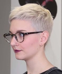 Short Pixie Over 50, Bi Haircut, Edgy Short Haircuts, Super Short Haircuts, Short Sassy Haircuts, Short Shaved Hairstyles, Really Short Hair