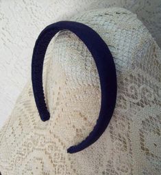 Navy blue headband made using linen fabric measures 1" wide at the center tapering in width toward the ears.  I stretch all of my headbands prior to construction to prevent pinching.  lined with gimp. Navy Blue Headband, Shoping Bag, Navy Blue Hair, Blue Stuff, Blue Hair Accessories, Blue Headband, I'm Crazy, Silk Headband, Stockholm Style