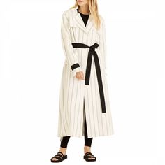 Black contrast self tie waist beltFront pocketsLoose fitColour: White MultiComposition: 97% Viscose 3% PolyesterCare: Dry Clean London Street Style, Field Jacket