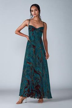 Shop for Saaksha and Kinni Blue Chiffon Abstract Wing Print Dress for Women Online at Aza Fashions Funky Formal, Boho Wedding Guest Outfit, Indian Fabrics, Pleated Saree, Stone Embroidery, Sweetheart Neck Dresses, Luxe Boho, Wedding Court, Color Turquoise