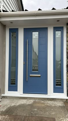 The new entrance to this home gives a grand impression. The Select Solo in Pigeon Blue with Horizon glass with matching side panels looks fabulously inviting. 

#BlueDoor #BlueFrontDoor #FrontDoor #NewFrontDoor #HomeInspo #HouseInspiration #HomeHelp #HomeRenovation #HomeImprovements #Home #House #Doorway #Porch Home House, House Inspiration