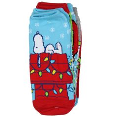 Add a festive touch to your wardrobe with this 5-pack of Peanuts Snoopy holiday-inspired no-show ankle socks! Each pair features a distinctive, cheerful design that captures the season's spirit. From Snoopy's doghouse adorned with colorful Christmas lights to Woodstock wrapped up in a gift box, these socks bring the characters to life with vibrant colors and playful patterns. You'll find Snoopy wearing a cozy snow hat, whimsical stripes, and even more holiday cheer with delightful Christmas tree Snoopy Holiday, Colorful Christmas Lights, Cozy Snow, Snoopy Dog House, Snow Hat, Sock Drawer, Sock Packs, Colorful Christmas, Christmas Tree Design