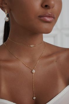 Introducing the versatile Y necklace, a must-have for every outfit!  Crafted with high-quality materials such as 14 karat gold plated, silver plated, or rose gold plated options, this necklace is not only stylish but also hypoallergenic, making it ideal for those with nickel allergies.  Adorned with stunning crystals, it adds a touch of elegance to any ensemble. What sets this necklace apart is its chain extension feature, allowing you to customize its length to your preference.  1 Lariat Neckla Necklaces Choker, Vintage Stud Earrings, Bridal Choker, Necklace Bridal, Y Necklace, Prom Jewelry, Party Earrings, Jewelry Lookbook, Stacked Jewelry