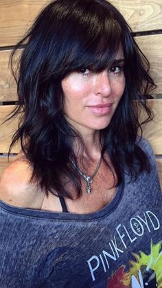 Shoulder length hair with bangs Medium Layered Hair, Super Hair, Haircuts With Bangs, Medium Hair Cuts, Shoulder Length Hair, Medium Length Hair Cuts, Hair Today, Hair Stuff, Great Hair