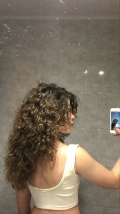 Layer Haircut Curly Hair, Curly Long Haircut With Layers, 90s Blowout On Curly Hair, Butterfly Haircut Wavy Curly Hair, Long Curly Layers Haircut, Medium Wavy Haircuts With Layers, Curly Hair Care Aesthetic, Mid Length Hair Curly, 90s Curly Haircut