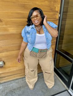 Model wearing a 1x. This Jacket has stretch. This Jacket fits true to size. Cargo Pants Outfit Plus Size, Khakis Outfit, Plus Size Baddie Outfits, Ootd Aesthetic, Outfit Classy, Khaki Cargo Pants, Fall Fashions, Short Sleeve Jacket, Women Outfit