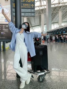 Korea Airport Outfit, Summer In Seoul Outfit, Korean Summer Outfits 2024, Korea Outfit Summer, Airport Ootd Travel, Travel Look Outfits Airport Style, Dress Airport Outfit, Airport Casual Outfit, Kpop Casual Outfits