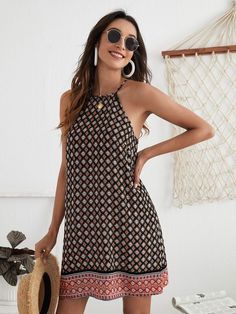 Geo Print Halter Dress Halter Wedding Dress, Printed Halter Dress, Floral Geometric, Spring Clothes, Halter Mini Dress, Shein Dresses, Boho Print, Geo Print, Mini Dresses Summer