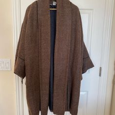 Perfect Condition, Vintage Newport News Winter Coat! Fully Lined. Super Warm, Oversized! Oversized Brown Sweater Coat For Work, Oversized Sweater Coat With Pockets For Daywear, Cozy Winter Outerwear For Daywear, Oversized Brown Wool Outerwear, Oversized Cozy Wool Outerwear, Oversized Wool Outerwear For Fall, Cozy Oversized Wool Outerwear, Cozy Daywear Outerwear With Pockets, Cozy Outerwear With Pockets For Daywear