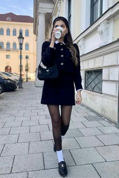 Psychology Outfits, Preppy Chic Outfits, Venus Sign, Estilo Gossip Girl, Student Aesthetic, Adrette Outfits, Gossip Girl Outfits, Psychology Student, Mode Chanel