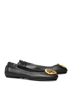 An updated take on Tory Burch's icon-status Reva ballet flats, these pack-and-go Minnie flats are an impeccably polished workweek favorite with gleaming logo detailing. Designer Ballet Flats For Work, Tory Burch Ballet Flats, Flats Online, Pattern Logo, Metallic Heels, Only Shoes, Tory Burch Flats, Leather Ballet Flats, Espadrille Shoes