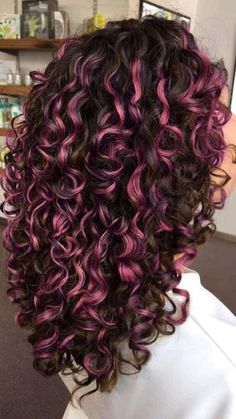 Omg wish I could have this hair ahh Black Curly, Black Curly Hair, Long Curly Hair, Long Curly, Red Hair, Curly Hair, The Back, Highlights, Hair Color