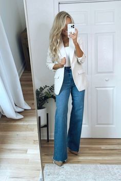 Wide Leg Jeans Outfit, Outfits Dresses, Outfits 2023, Stylish Work Outfits