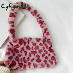 44488887501017 Rectangular Winter Shoulder Bag, Casual Red Bags, Trendy Rectangular Winter Shoulder Bag, Casual Red Winter Bags, Casual Red Bags For Winter, Trendy Red Bags For Winter, Pink Rectangular Bag With Single Shoulder Strap, Winter Pink Shoulder Bag, Pink Winter Tote Shoulder Bag