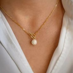 Freshwater Pearl Pendant Necklace With A Wide Link Chain Buckle Necklace, Womens Chokers, Fake Piercing, Toggle Necklace, Gold Pearl Necklace, Gold Necklace Women, Chain Choker Necklace, Jewelry Choker, Pearl Pendant Necklace