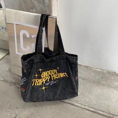 Retro Y2K Denim Shopper Bags Embroidery, Gothic Mode, Bag Jeans, Denim Embroidery, Denim Bags, Female Shoulder, Hello Kitty Bag, Bag Pack, Denim Tote Bags