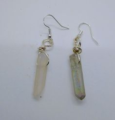 Dye Crystal Quartz Earrings Clear quartz This white crystal is considered a “master healer.” It's said to amplify energy by absorbing, storing, releasing, and regulating it. It's also said to aid concentration and memory. Physically, clear crystals are claimed to help stimulate the immune system and balance out your entire body. Crystal Jewelry Ideas, Crystal Quartz Earrings, Chakra Beads, Crystal Therapy, The Immune System, Bead Kits, Clear Crystals, Crystal Drop Earrings, Amethyst Pendant