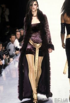 90s Dark Fashion, Runway Fashion Couture, Runway Outfits, Fashion 90s, 90's Fashion, Looks Chic, 2000s Fashion