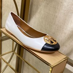 Tory Burch Ivory/Black Chelsea Leather Cap-Toe Ballet Flats Brand New In Box Authentic Flat Ballet Shoes, Leather Cap, Tory Burch Flats, Box Color, Ballet Flat Shoes, Tory Burch Shoes, Flat Shoes Women, Ballet Flats, Loafer Flats