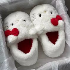 Brand New, No Box. Cute, Hwllo Kitty Slippers! Size Fits Approx 7.5-8 Shoe Size In Womens Plush Material Non-Slip Bottom See Photos Images Hello Kitty, Hello Kitty Gifts, Hello Kitty Shoes, Ac New Leaf, Cartoon Shoes, Hello Kitty Accessories