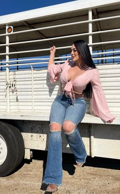 Forces Outfit, Takuache Girl Outfits, Latina Outfits, Outfits For Mexico, Latina Fashion Outfits, Western Wear Outfits, Mexican Outfit, Rodeo Outfits, Western Outfits Women