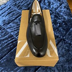 Brand New Black Slip-on Dress Shoes For Evening, Zara Black Leather Loafers, Black Loafers For Evening With Branded Insole, Black Closed Toe Evening Loafers, Black Party Loafers With Branded Insole, Elegant Zara Loafers For Business, Elegant Business Loafers By Zara, Zara Round Toe Leather Shoes For Formal Occasions, Zara Black Business Loafers