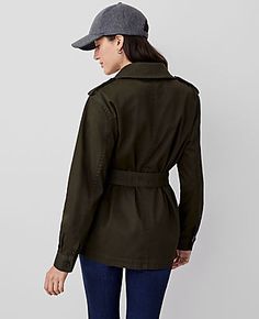 Elevate your weekend wardrobe with the Ann Taylor Weekend Waxed Cotton Field Jacket, a perfect blend of durability and style. This jacket, tailored for women, comes in a soothing Dusty Fern Green and is crafted from 100% waxed cotton for a robust finish.

- **Size:** Medium (Regular fit)
- **Color:** Dusty Fern Green
- **Material:** 100% Cotton
- **Gender:** Female
- **Features:** Long sleeves with button cuffs, button front placket, button shoulder epaulettes, chest flap patch pockets, self-tie Military Inspired Jacket, Shoulder Epaulettes, Cotton Fields, Hip Style, Blazer And Skirt, Fern Green, Petite Jacket, Weekend Wardrobe, Green Material