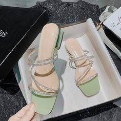 2022 New Luxury Rhinestone Women's Sandals Elegant Chunky High Heels Open Toe Brand Gladiator Sandals Summer Party Ball Shoes Sandal Tali, Summer High Heels, Earrings Dangle Simple, Dr Shoes, Fashion Shoes Flats, Loafer Shoes Women, Rhinestone Sandals, Chunky High Heels, Beige Shoes