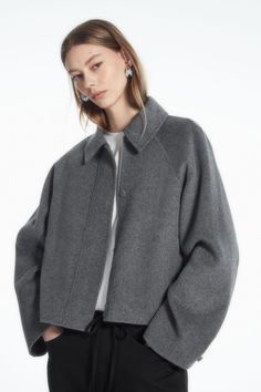 SHORT DOUBLE-FACED WOOL JACKET - GREY - COS Aesthetic Fit, Outdoor Girls, Grey Jacket, Jacket Outfit, Lady Grey, Maternity Swimwear, Linda Farrow, 가을 패션, Autumn Outfit