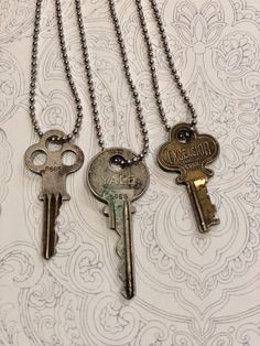 "Vintage key on a 24\" ball chain. You may not receive what's in the picture, these are just examples, made to order" Key On Necklace, Key Necklace Aesthetic, Key Necklace Diy, Gabrielle Core, Aesthetic Keys, Vintage Jewelry Aesthetic, Key Locket Necklace, Jrwi Riptide, Keys Aesthetic