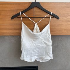 Size: S Color: White Condition: Nwt Smoke Free Home & Pett Free White Zara Tank Top, Zara White Cami Tank Top, Elegant Zara V-neck Camisole, Zara V-neck Linen Tops, Zara White V-neck Crop Top, Zara Tops, White Tops, Zara, Womens Tops