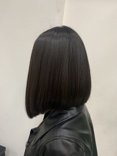 Short Dark Hair Straight, Black Mid Length Hair, Black Short Straight Hair, Dark Brown Short Hair, Straight Black Bob, Black Long Bob, Bob Haircut Black Hair, Short Black Bob