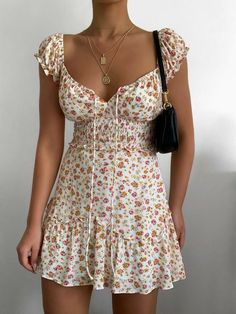 Dress; Clothes; Fashion; Girls; Outfits; Looks; Vestido Dress Lookbook, Summer Flower Dress, Cute Dress Outfits, Short Summer Dresses, Girls Outfits, Cute Summer Dresses, Dress Clothes, Really Cute Outfits, Everyday Dresses