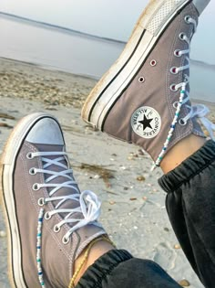 our new shoe charms!! the best accessories to add some color to your shoes! Converse Shoe Charms, Shoe Charms Converse, Hedgehog Outfits, Converse Charms, Bead Shoes, Shoe Charms Diy, Vibe Shoes, Shoe Accessories Diy, Converse Accessories