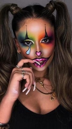 Evil Face Makeup, Cool Face Makeup, Killer Clown Makeup Women, Face Painting Ideas For Adults, Adult Halloween Makeup, Face Painting Halloween Kids, Challenges Ideas, Viking Makeup