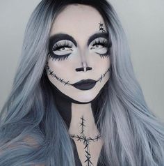 Scary Horror Makeup Ideas, Apps For Drawing, Disney Halloween Makeup, Halloween Backgrounds Wallpapers, Deer Halloween Makeup, Halloween Nails 2022, Vampire Beauty, Nail Designs Halloween