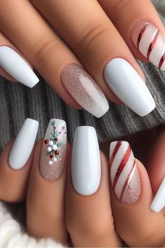 Cute Short Nail Christmas Designs, Christmas Ribbon Nails Designs, Xmas Nails Candy Canes, December Nails Red And White, Classy Neutral Christmas Nails, Christmas Nails Polygel, Xmas White Nails, Candy Cane Snowflake Nails, Holiday Nails Red And White