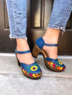 Beautifully embroidered huaraches heels. These huaraches heels will have everyone complimenting you. This shoe complements beautifully with jeans, pants, and dresses. Handmade huaraches from Jalisco, Mexico. Made with 100% leather. Heel Length: 3 1/2 inches *SIZING*If you wear a half-size shoe we recommend sizing down (ex: Your shoe size is 7.5, size down to size 7. If you have a wider foot then size up) Leather stretches and will mold after a few uses. If you have any questions about sizing ple 2inch Heels, Hippie Shoes, Black Huarache, Mexican Sandals, Dresses Handmade, Huarache Sandals, Beautiful High Heels, High Heel Wedges, Sandal Heels