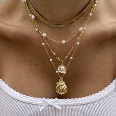 Aesthetic Gold jewelry Pretty Stacks, Evry Jewels, Surf Jewelry, Snake Necklace, Junior Year, Summer Necklace, Stacked Jewelry