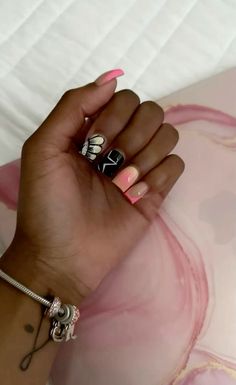 Natural Short Christmas Nails, Exotic Short Nails, Short Christmas Nails, Junk Nails, Hard Nails, Drip Nails, Short Square Acrylic Nails, Dope Nail Designs, Short Acrylic