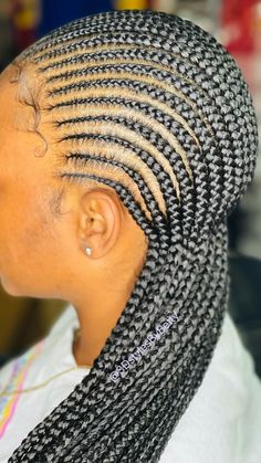 Pencil Lines Braids African, Mini Feed In Braids Cornrows, Cornrow Ideas Straight Back, Pushback Carrot Hairstyles, Swahili Lines Braids, Etisalat All Back Hairstyle, Small Braids To The Back For Black Women, 20 Stitch Braids Straight Back, Straightback Braids With Design