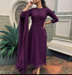 Anarkali Dress Pattern, Simple Kurta Designs, Simple Kurti Designs, Long Kurti Designs, Long Dress Design, Trendy Dress Outfits, Kurti Designs Party Wear