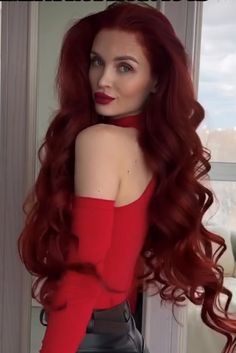 Pretty Red Hair, Long Red Hair, Hair Flip, Red Hair Color, Long Red, Long Hair Women, Aesthetic Hair, Maquillaje De Ojos