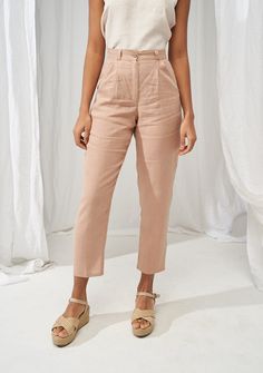 High waist tapered linen pants Ginger 1 Chic Belted Linen Bottoms, Chic Linen Belted Bottoms, Chic Linen Pants With Belt Loops, High-waisted Tapered Linen Pants, Tapered High-waisted Linen Pants, High Waist Linen Bottoms With Belt Loops, High Waisted Linen Bottoms With Belt Loops, Summer Linen Pants For Office, Linen Bottoms With Belt Loops For Work