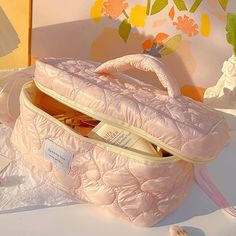 Aesthetic Makeup Pouch, Toilettree Bag, Makeup Pouch Aesthetic, Makeup Bag Coquette, Big Makeup Bags, Pouch Aesthetic, Flower Makeup Bag