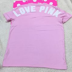 Brand New New Tags, Victoria’s Secret Pink, Campus, Logo, Tee Shirt. Size Is Xsmall, Fit Style Is Oversized. Logo Print Short Sleeve Tops For Loungewear, Short Sleeve Logo Print Tops For Loungewear, Pink Campus, Baby Tee Shirts, Orange T Shirts, Pink Tee, Pink Brand, Pink Tshirt, Logo Tee