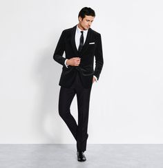 Elegant Long Sleeve Blazer For Black-tie Events, Tailored Velvet Tuxedo Outerwear, Timeless Long Sleeve Tuxedo For Evening, Elegant Blazer For Black-tie Events In Fall, Tailored Elegant Outerwear For Black-tie Events, Classic Formal Velvet Outerwear, Classic Velvet Outerwear For Formal Occasions, Velvet Tuxedo Style Blazer For Semi-formal Events, Velvet Tuxedo Blazer With Suit Collar