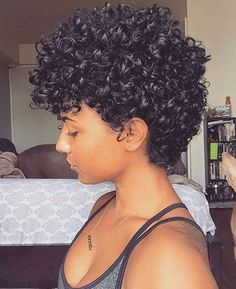 Hairstyling - Hair styles for short hair - Curly Pixie Cut 3c Short Hairstyles, Curly Natural Curls, 3c Natural Hair, Short Shaved Hairstyles, Natural Curly Hair Cuts, Twa Hairstyles