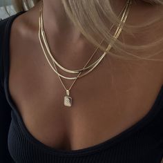 If you're looking for the perfect set of necklaces to complete your look, then the Maayan Necklace Set is a must-have. The delicate styles in this set will delicately layer together to give you an edgy statement that's sure to make heads turn. Whether you're headed out for a day out with friends or getting ready for a night out on the town, these necklaces add just enough trendy edge to keep you in style. With each necklace able to stand alone, they also provide versatility and give you plenty o Ušný Piercing, Stacked Necklaces, Jewelry Inspo, Dream Jewelry, Pretty Jewellery, Initial Necklace